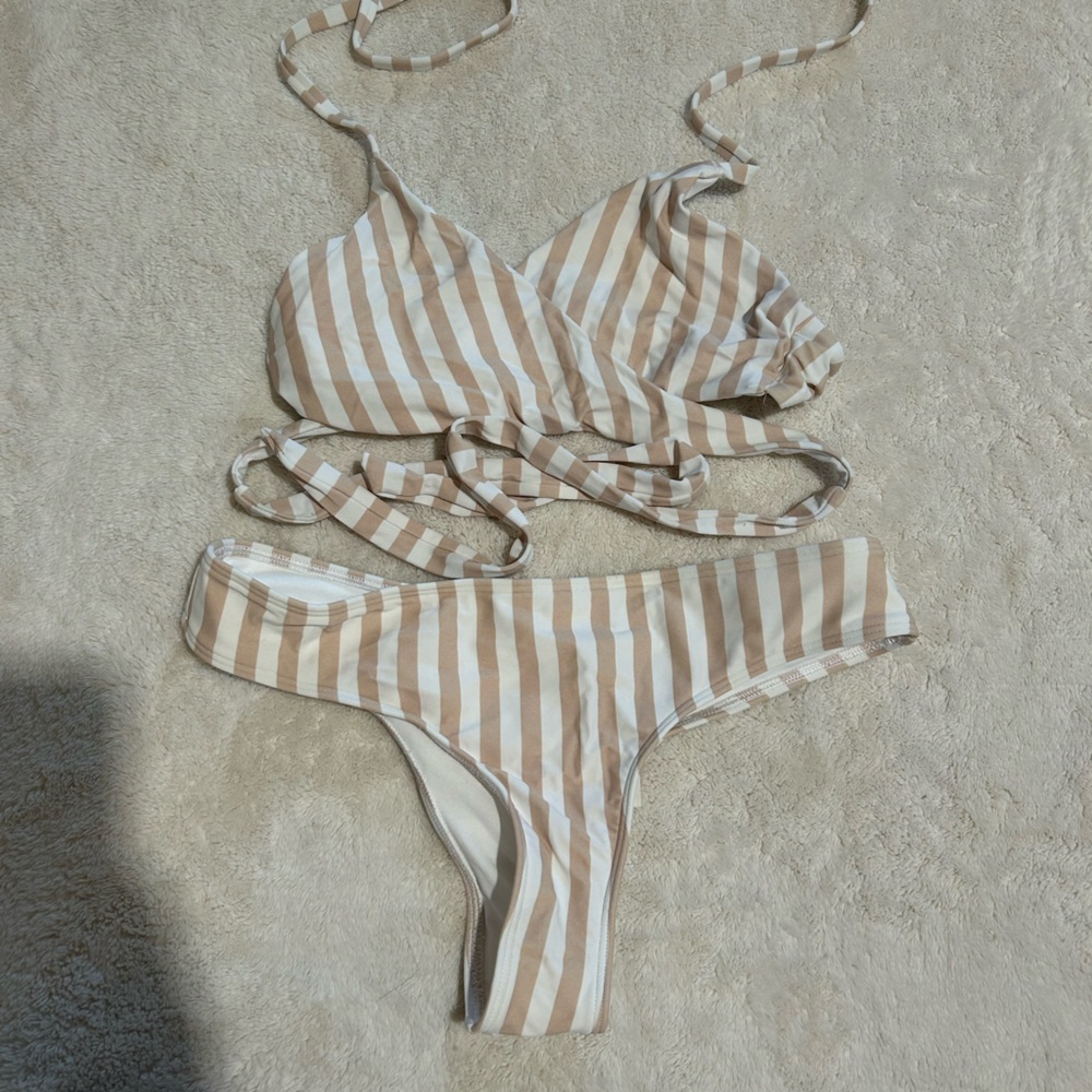 Hollister bikini.